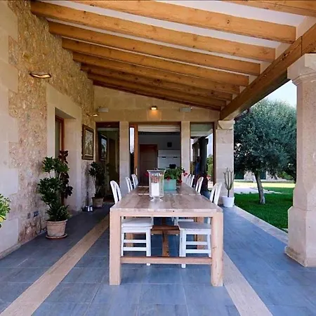 Sleeps 8 With Pool Air Con And Wifi Villa